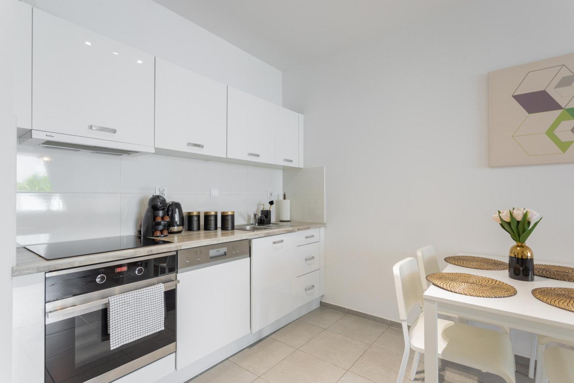Urban Chic - Pereca - Rondo Onz - Luxury Warsaw Stays - 14 People المظهر الخارجي الصورة